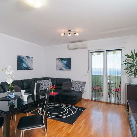 Apartments Beverly オミシュ エクステリア 写真